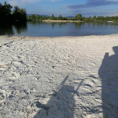 Ferienwohnung Schuhmann Mit Wintergarten Und Garten Therme Aquapulco Und Ikuna Erlebnispark, Zoo Schmiding 20 Min Mit Auto Entfernt Ab 3 Naechte Buchbar Hinzenbach Εξωτερικό φωτογραφία