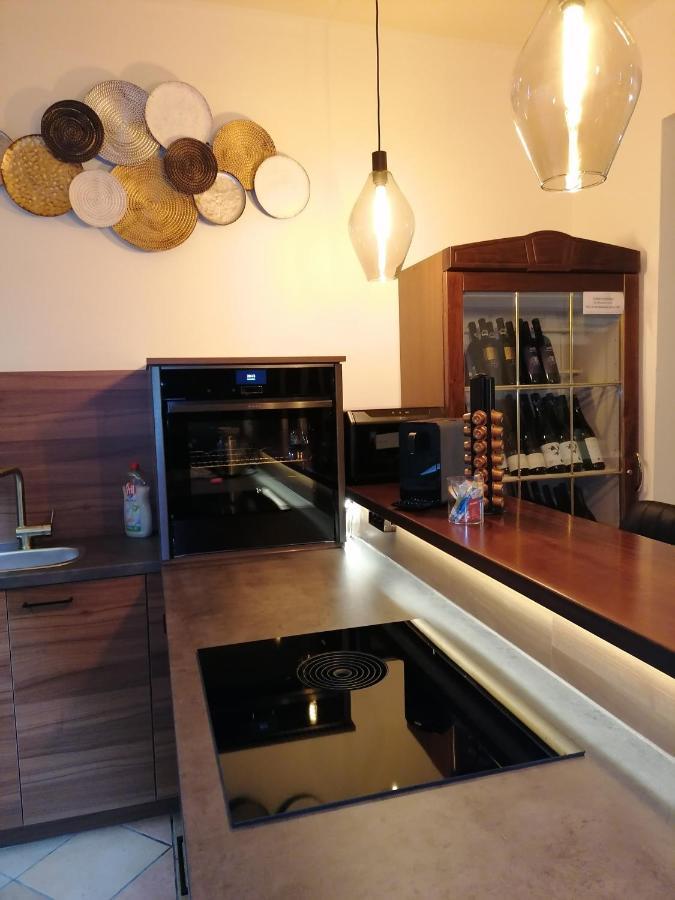Ferienwohnung Schuhmann Mit Wintergarten Und Garten Therme Aquapulco Und Ikuna Erlebnispark, Zoo Schmiding 20 Min Mit Auto Entfernt Ab 3 Naechte Buchbar Hinzenbach Εξωτερικό φωτογραφία