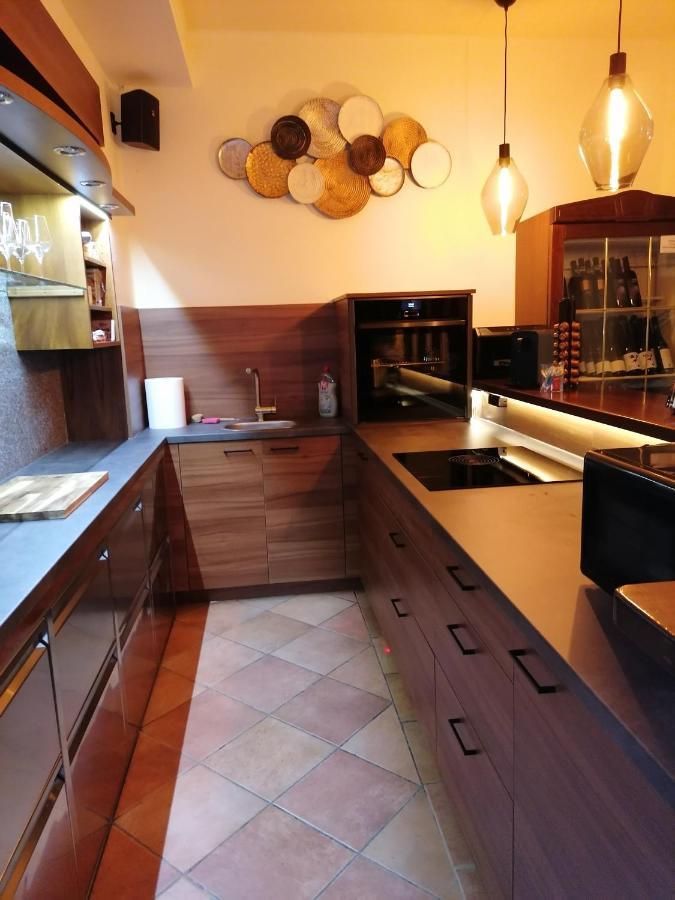 Ferienwohnung Schuhmann Mit Wintergarten Und Garten Therme Aquapulco Und Ikuna Erlebnispark, Zoo Schmiding 20 Min Mit Auto Entfernt Ab 3 Naechte Buchbar Hinzenbach Εξωτερικό φωτογραφία