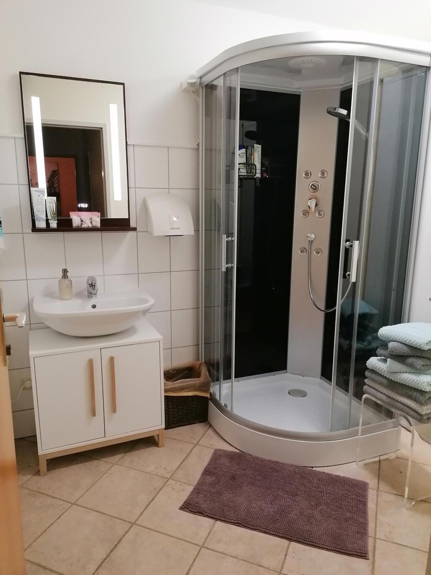 Ferienwohnung Schuhmann Mit Wintergarten Und Garten Therme Aquapulco Und Ikuna Erlebnispark, Zoo Schmiding 20 Min Mit Auto Entfernt Ab 3 Naechte Buchbar Hinzenbach Εξωτερικό φωτογραφία